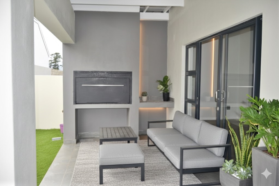3 Bedroom Property for Sale in Somerset Lakes Western Cape